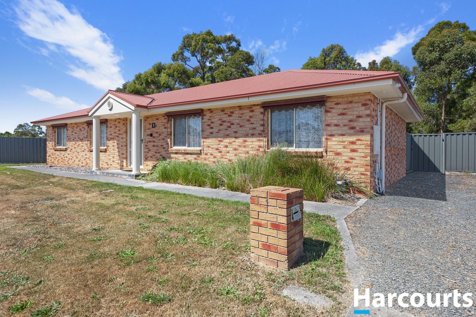 1 Jemacra Place, Mount Clear VIC 3350, Image 0