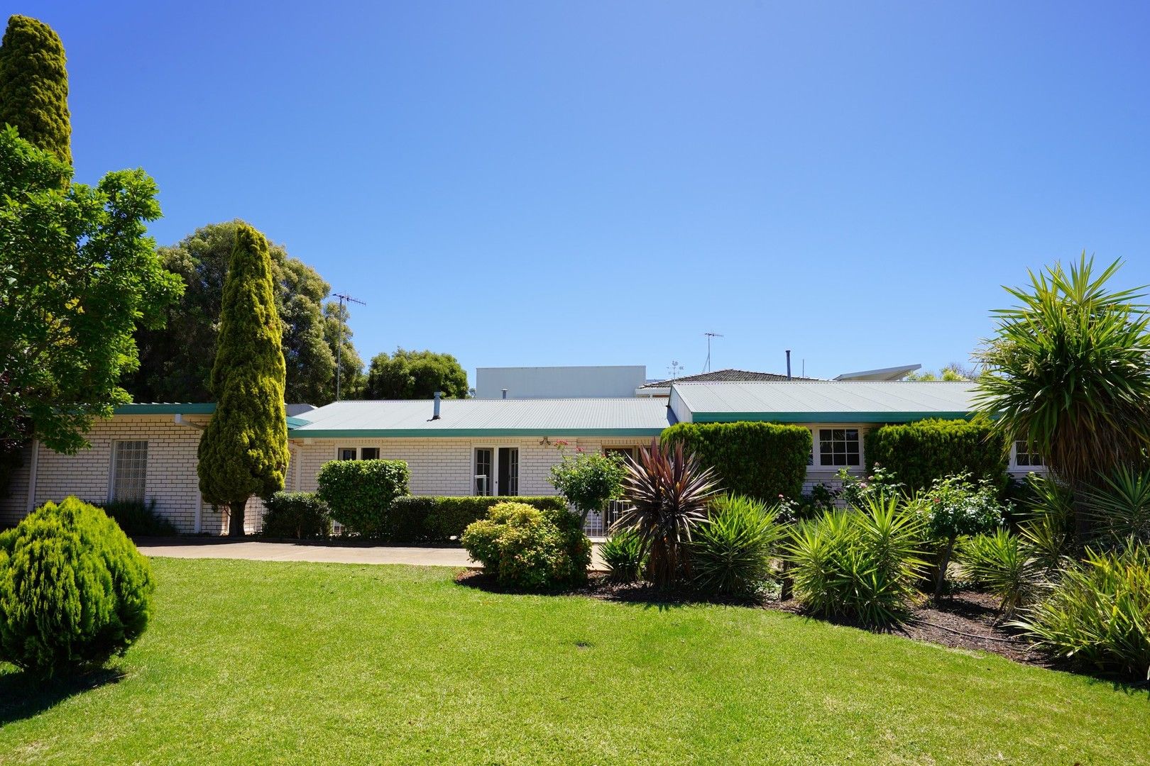 20 Ross Crescent, Griffith NSW 2680, Image 0