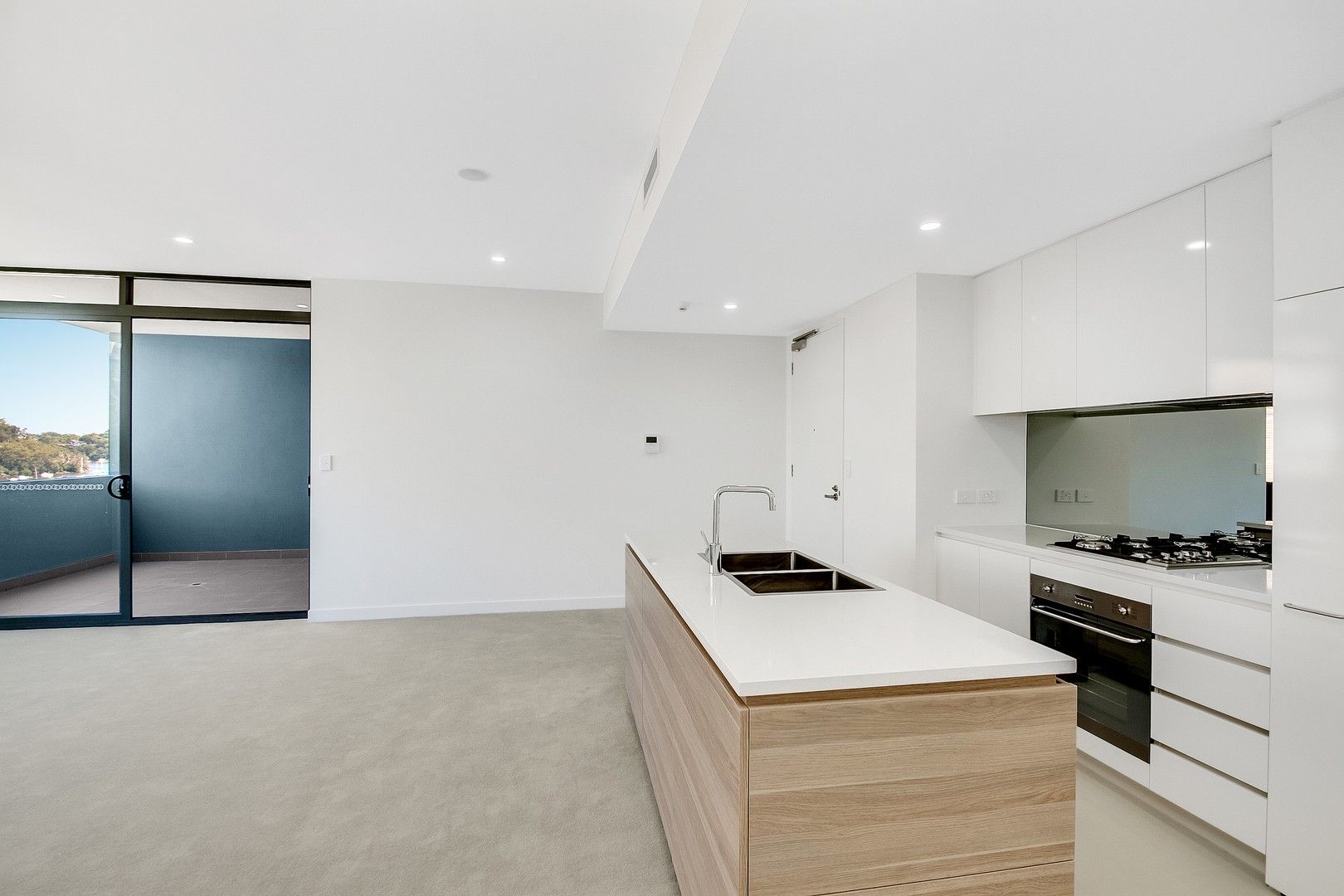 2 bedrooms Apartment / Unit / Flat in 9 Waterview Drive LANE COVE NSW, 2066