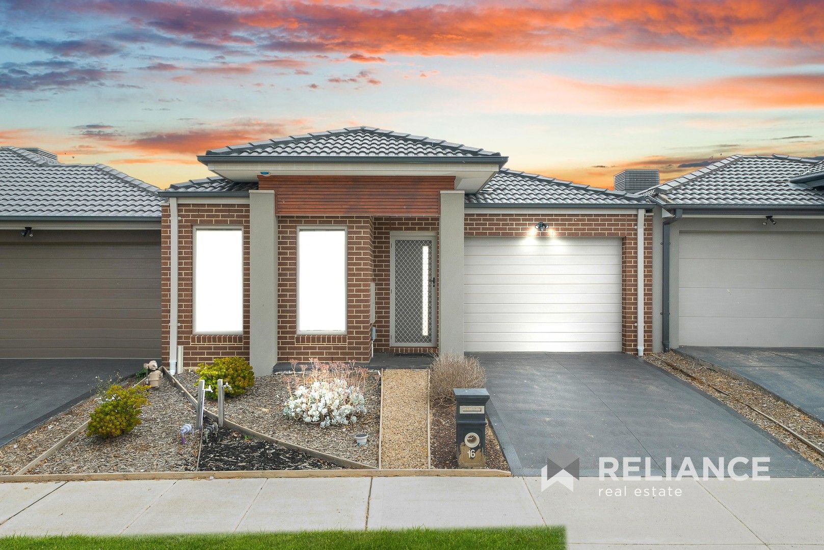 3 bedrooms House in 16 Aesop Street POINT COOK VIC, 3030
