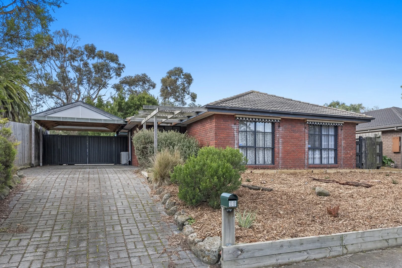 10 Marsden Court, Cranbourne North VIC 3977