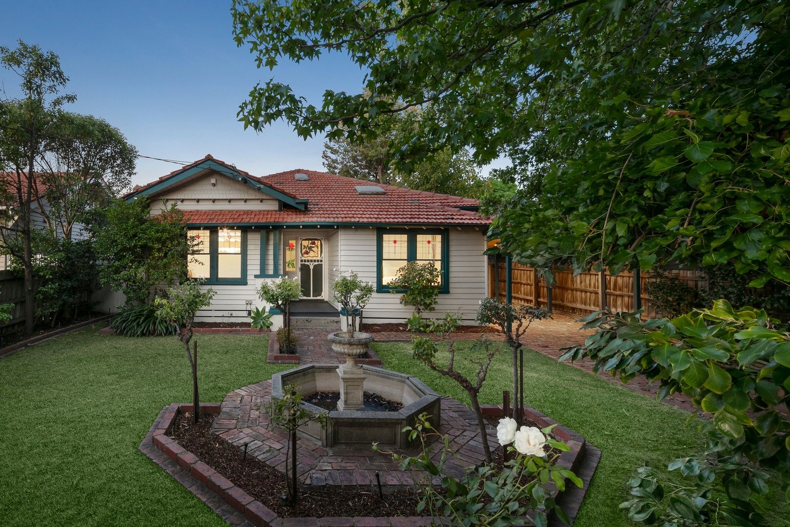 28 Imbros Street, Hampton VIC 3188, Image 0