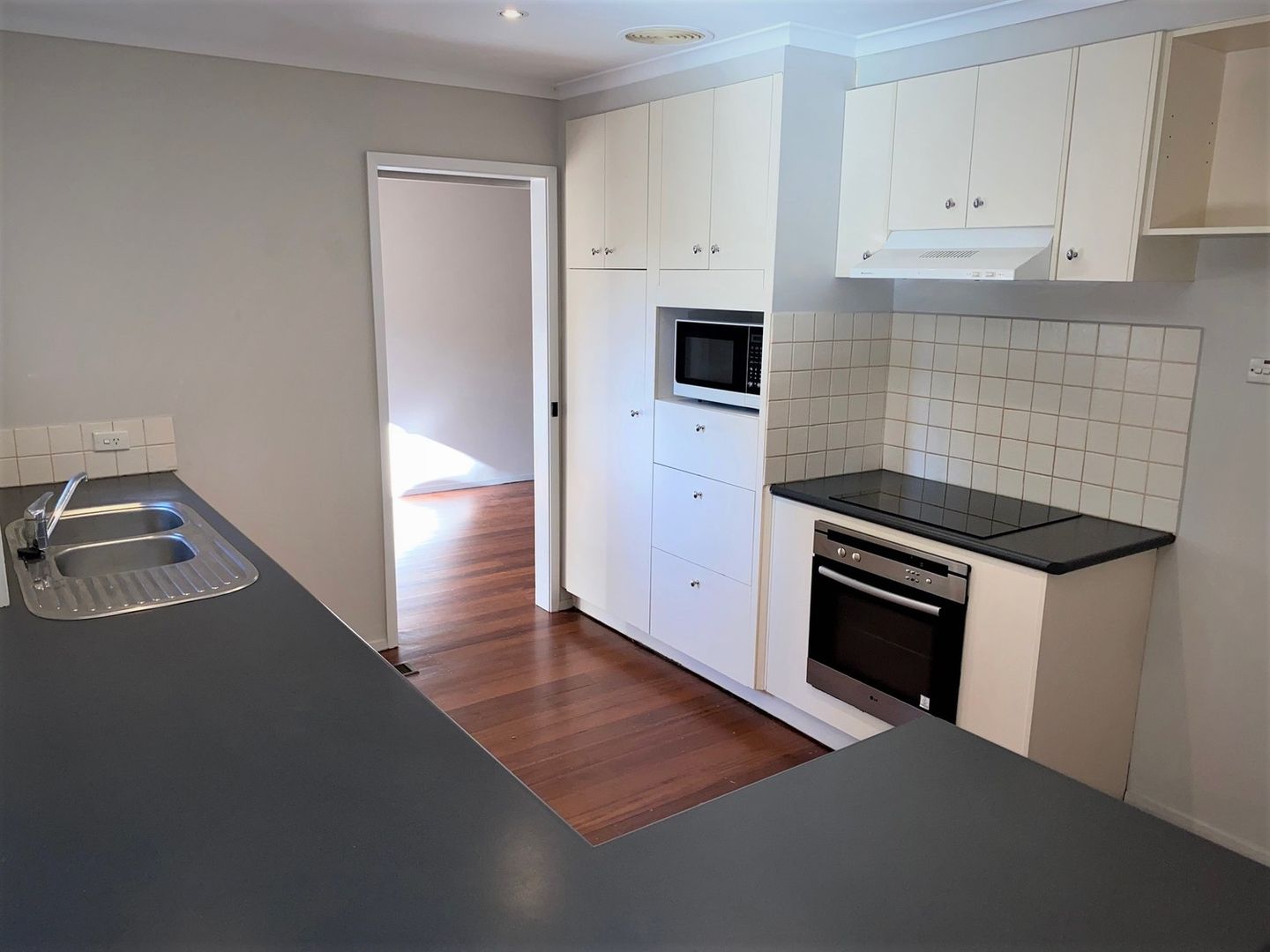 6 Sandgate Avenue, Frankston VIC 3199 House For Rent Domain