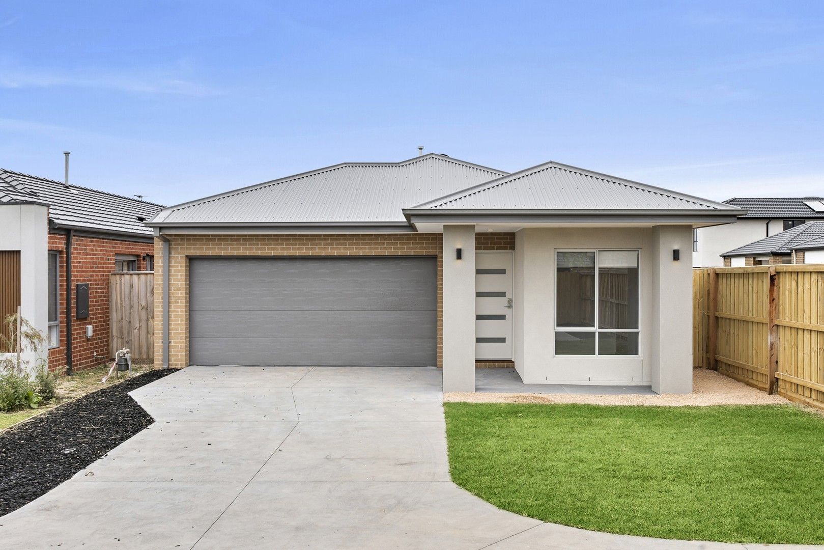 4 bedrooms House in 19 Lance Terrace CRANBOURNE EAST VIC, 3977