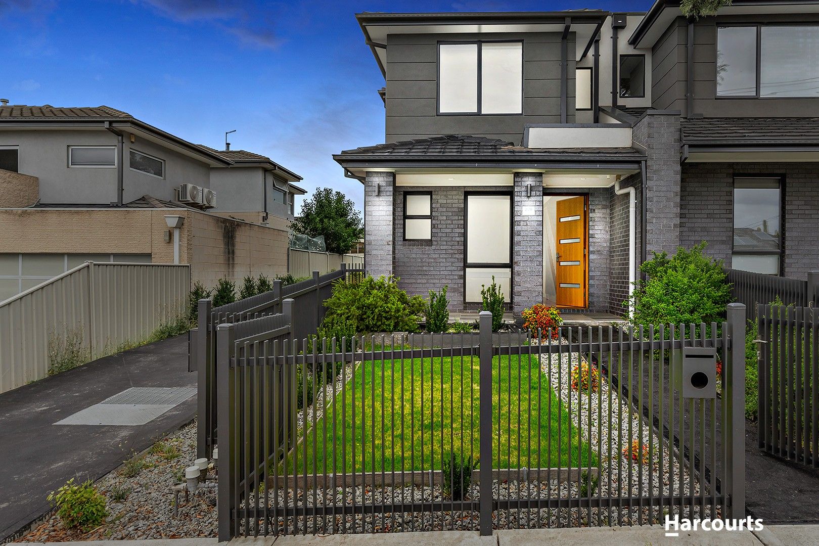 2 bedrooms Townhouse in 2/20 Lex Grove OAK PARK VIC, 3046
