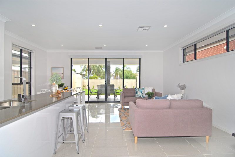 8b Rostrevor Avenue, Rostrevor SA 5073, Image 2