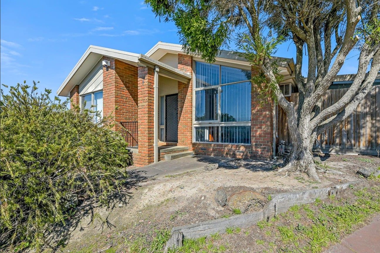 4 bedrooms House in 7 Edsall Close HAMPTON PARK VIC, 3976