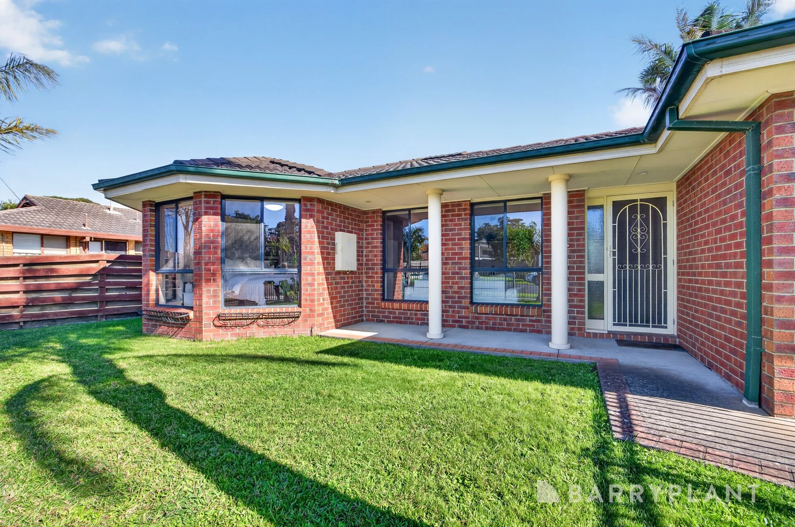 18 Saxtons Drive, Moe VIC 3825