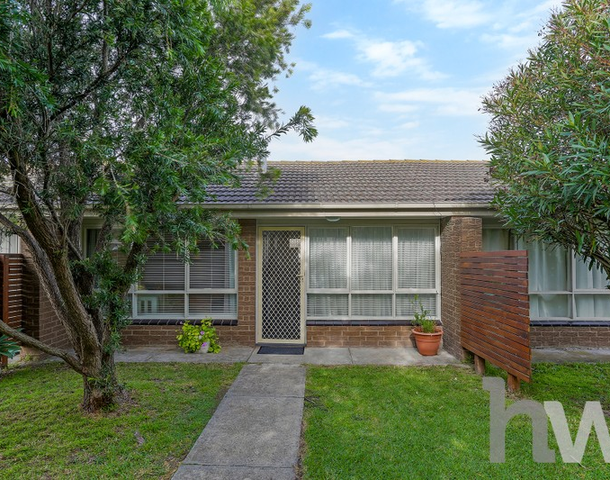 2/6 Tilly Court, Newcomb VIC 3219
