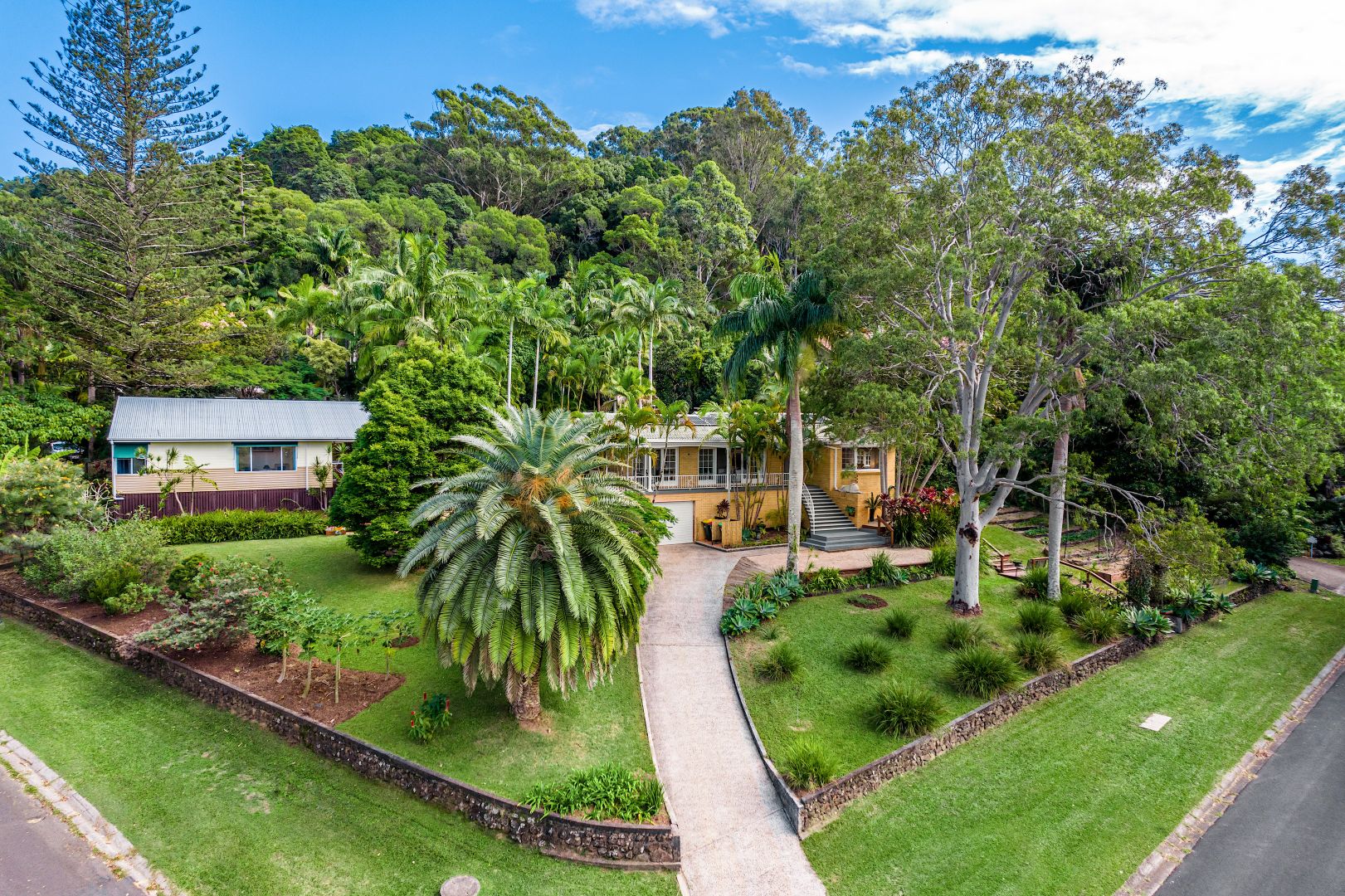 13 Yamble Drive, Ocean Shores NSW 2483, Image 1