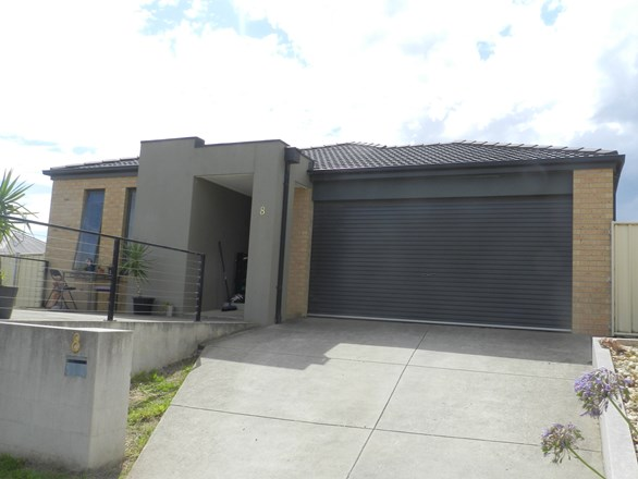 8 Imperial Way, Canadian VIC 3350