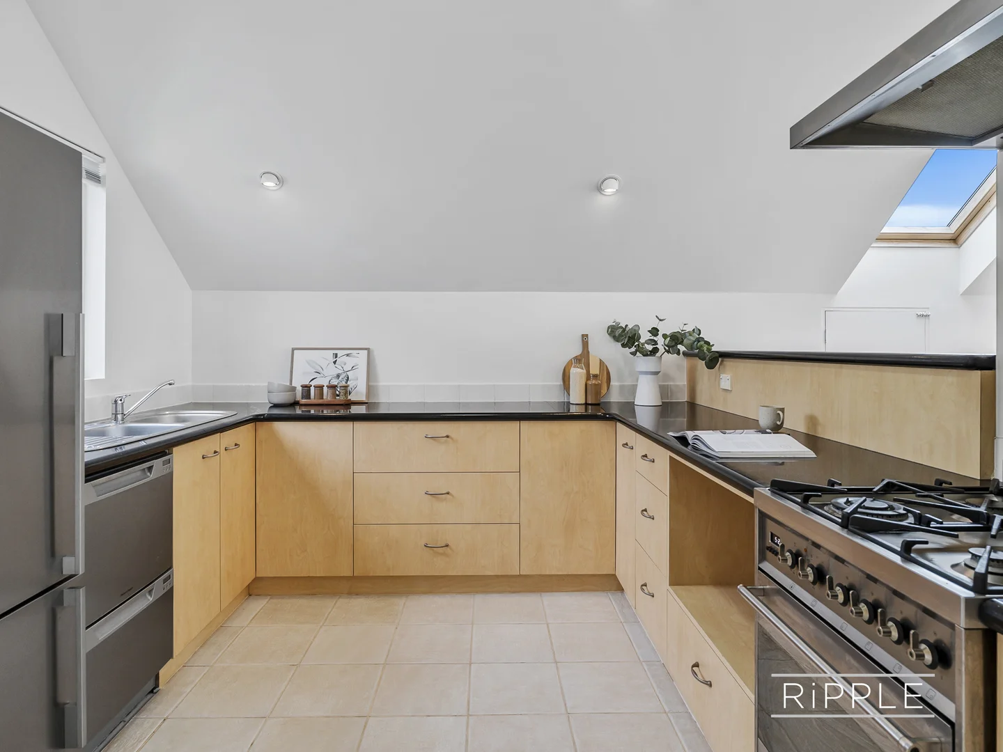 Additional image 9 of 27 Tahune Crescent, Blackmans Bay TAS 7052