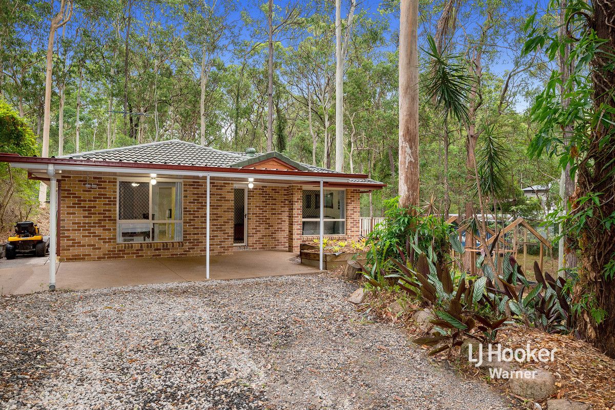 4 bedrooms House in 12 Harrier Place WARNER QLD, 4500