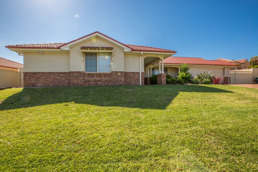 4 bedrooms House in 65 Seymour Drive FLINDERS NSW, 2529