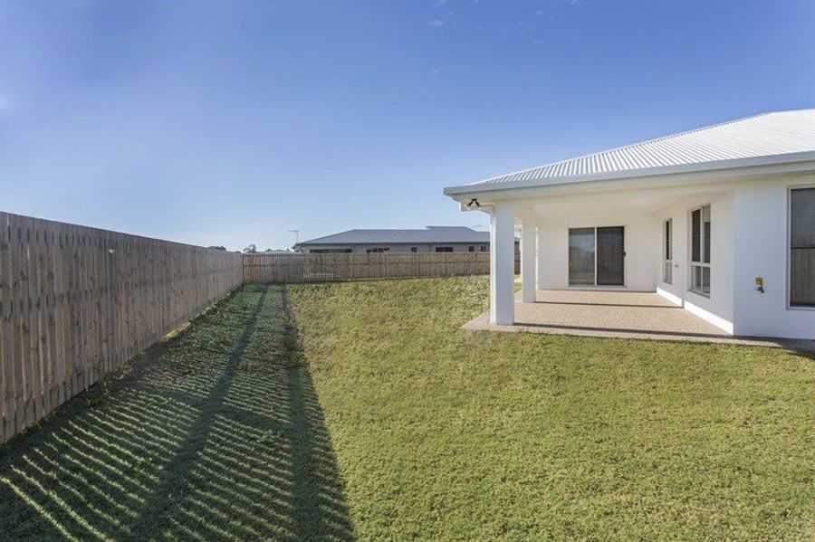 33 McGrath Street, Bakers Creek QLD 4740, Image 1