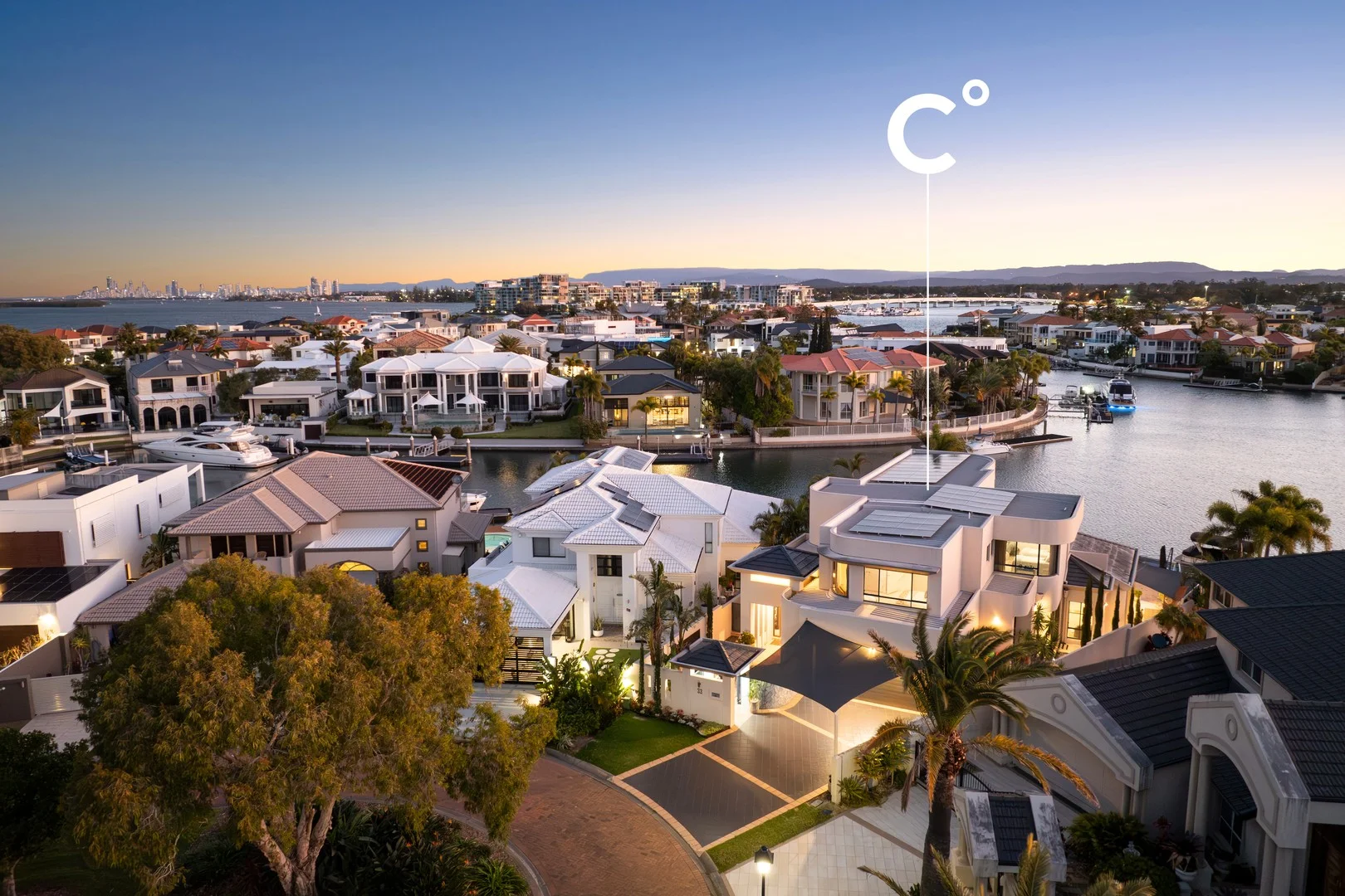 33 The Peninsula, Sovereign Islands QLD 4216