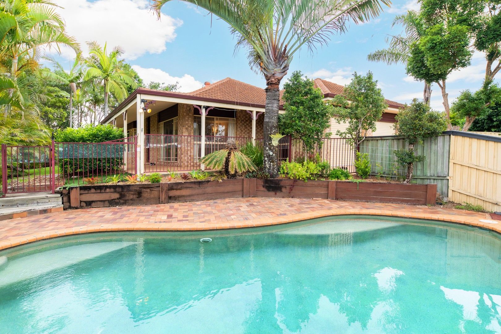 3 Hampshire Close, Highland Park QLD 4211, Image 0