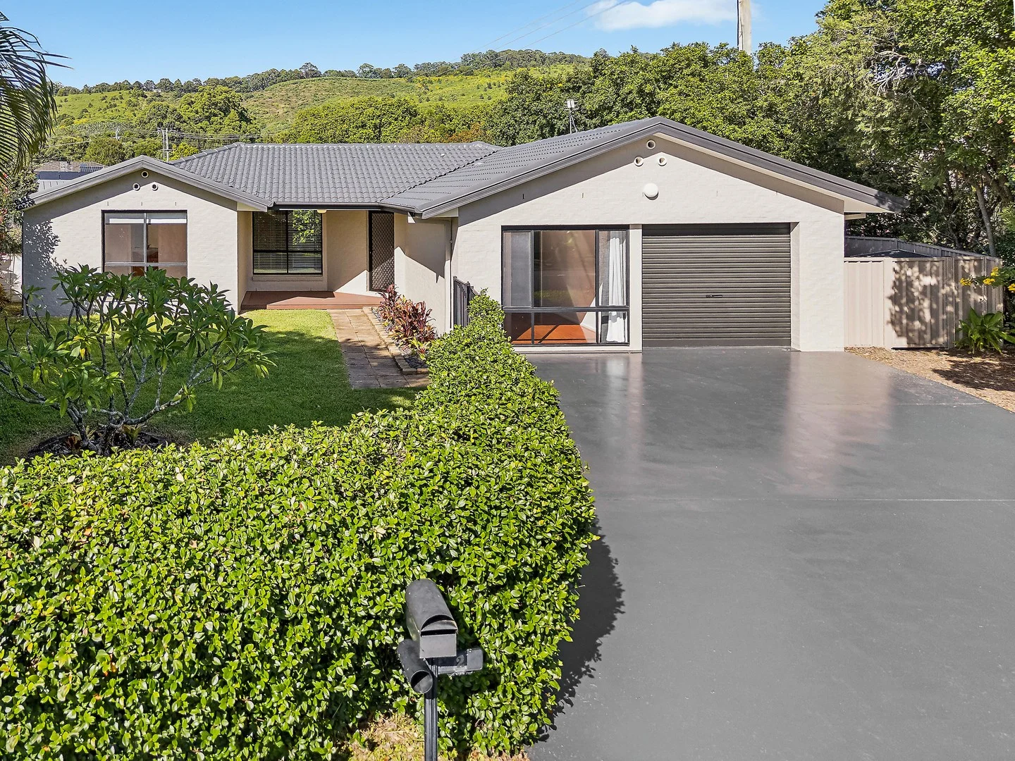 2 William Sharp Drive, Coffs Harbour NSW 2450
