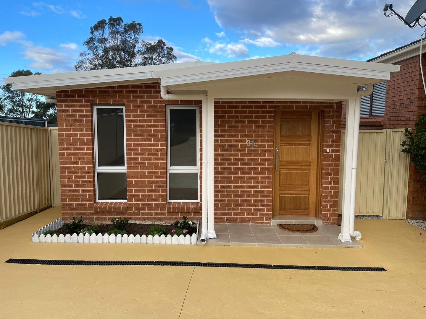 2 bedrooms House in 31A Othello Avenue ROSEMEADOW NSW, 2560