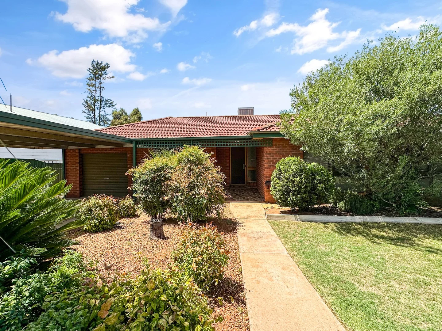 6 Madden Street, Cobar NSW 2835