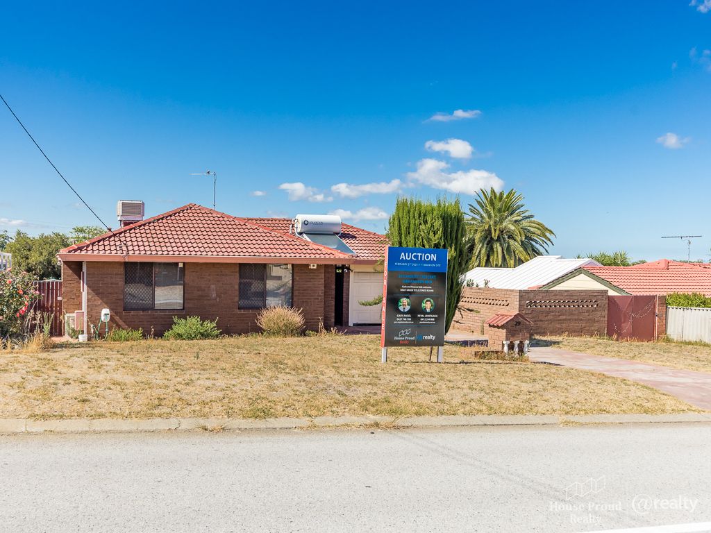 3 bedrooms House in 29 Danbury Crescent GIRRAWHEEN WA, 6064