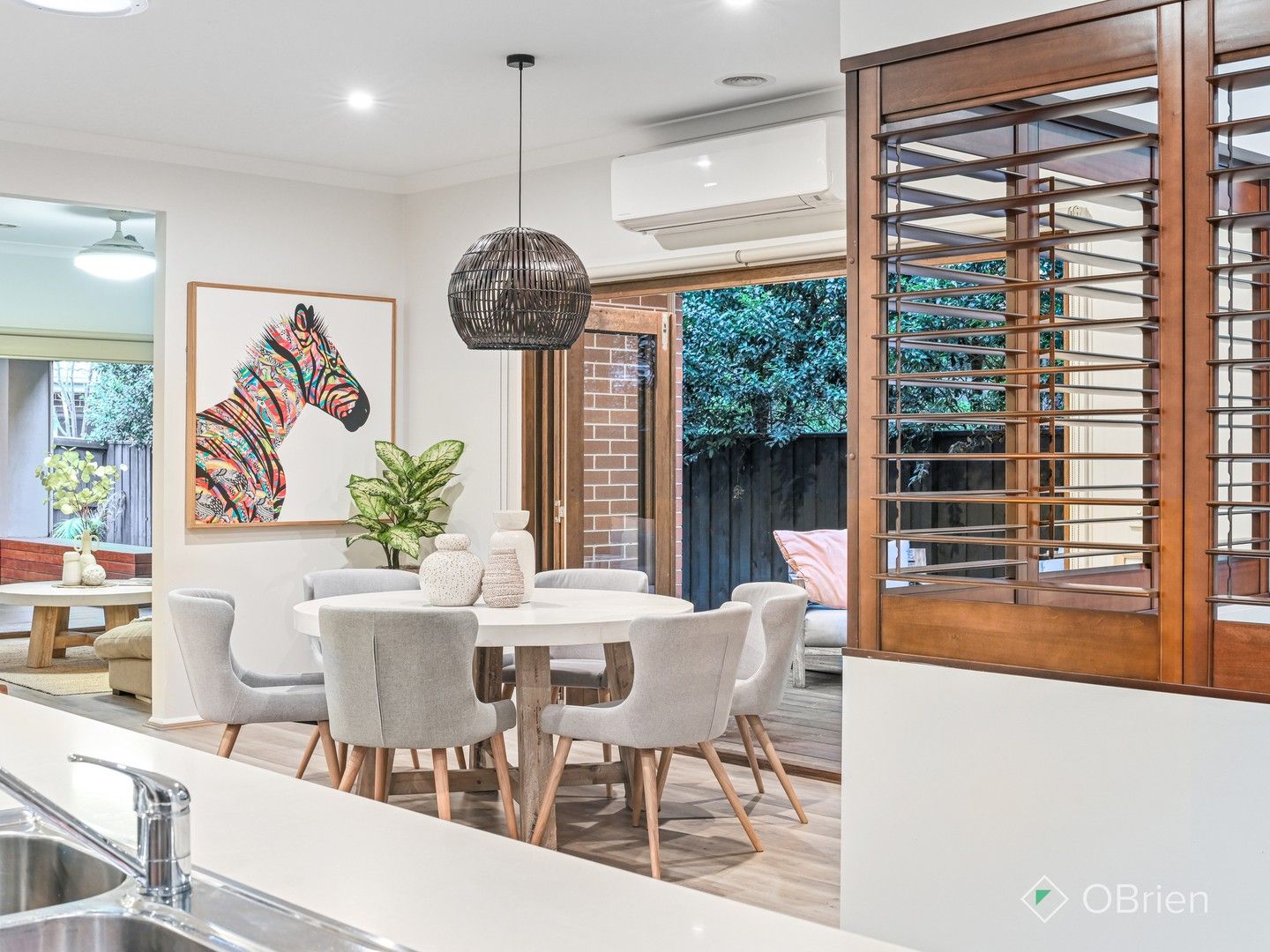 4 bedrooms House in 96 Sandarra Boulevard SANDHURST VIC, 3977