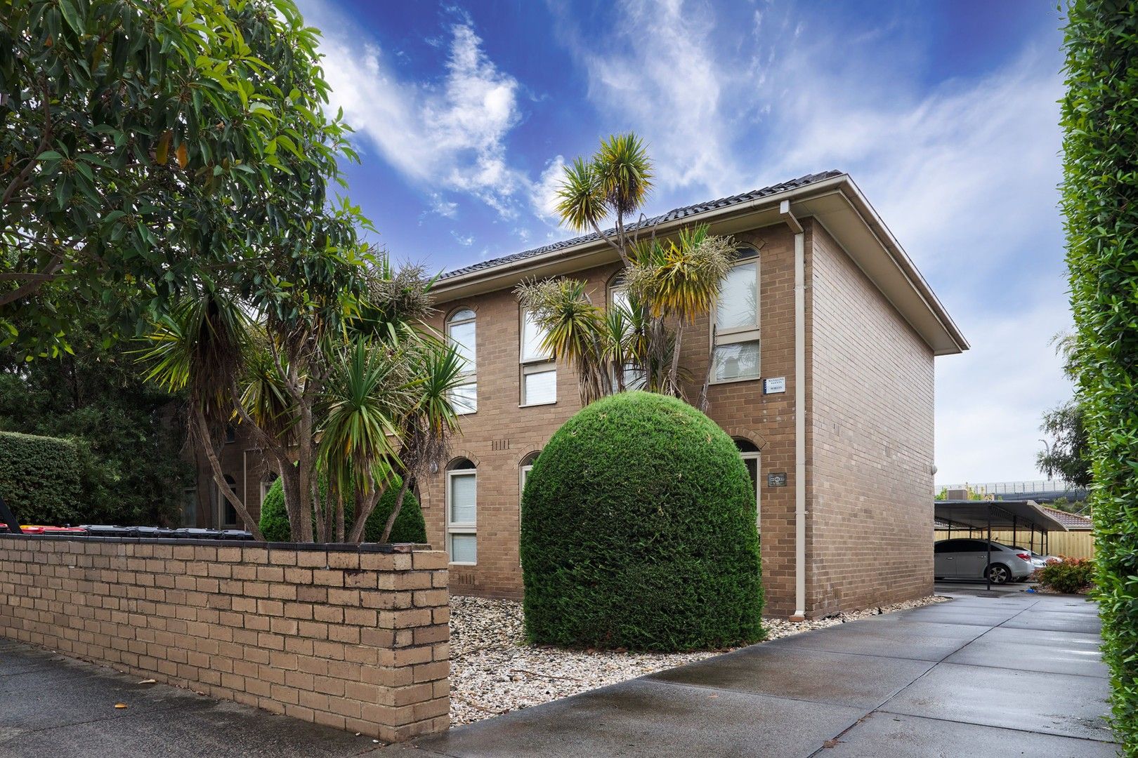 2 bedrooms Apartment / Unit / Flat in 1/382 Neerim Road CARNEGIE VIC, 3163