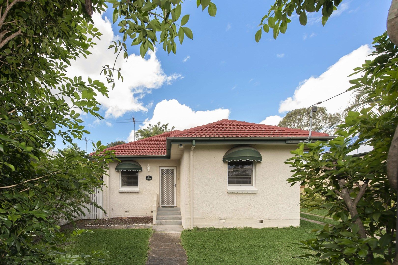 3 bedrooms House in 35 Adelaide Street CARINA QLD, 4152