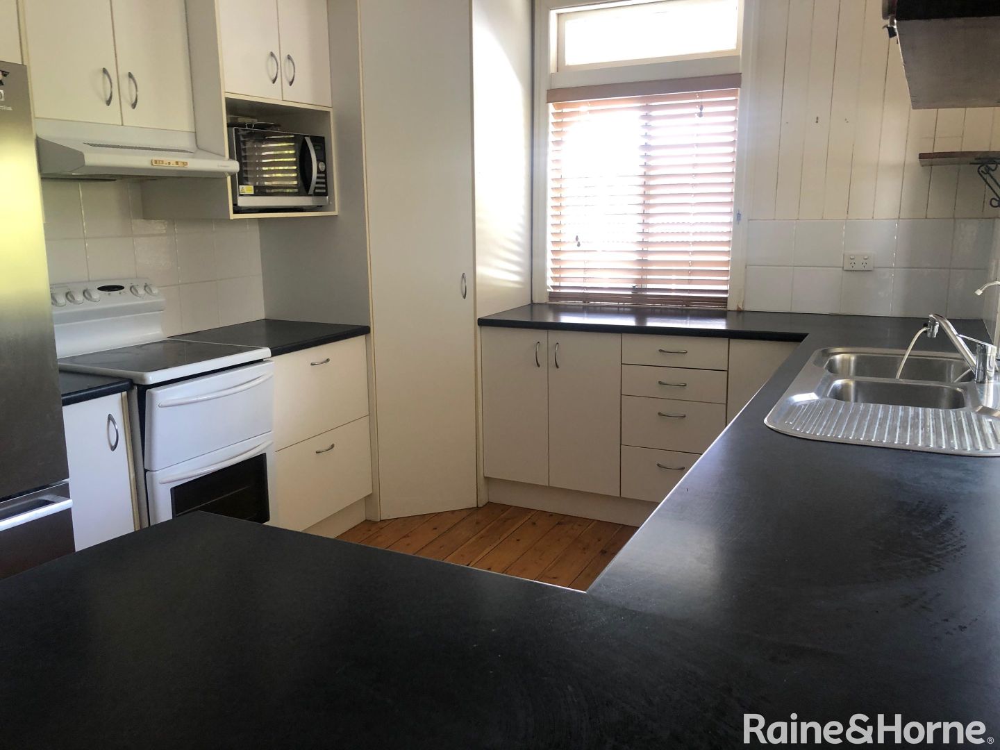 24 Cordelia Street, Surat QLD 4417 Domain