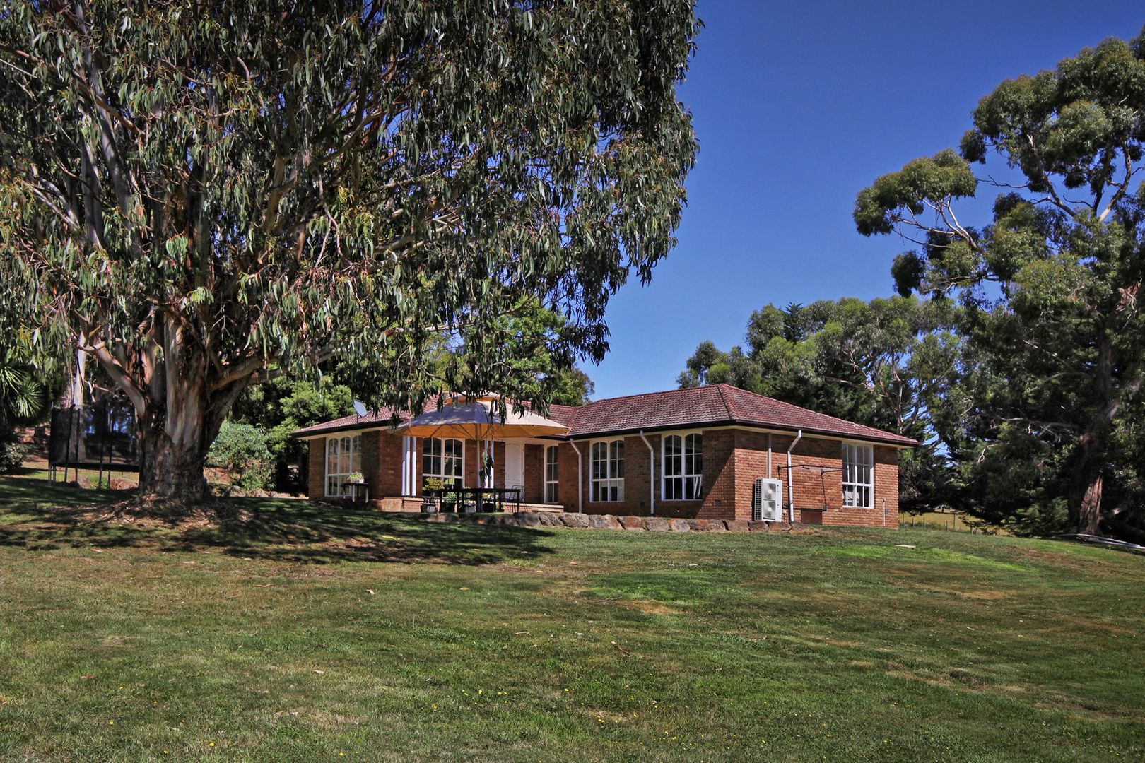 366 Black Range Road, Romsey VIC 3434, Image 2