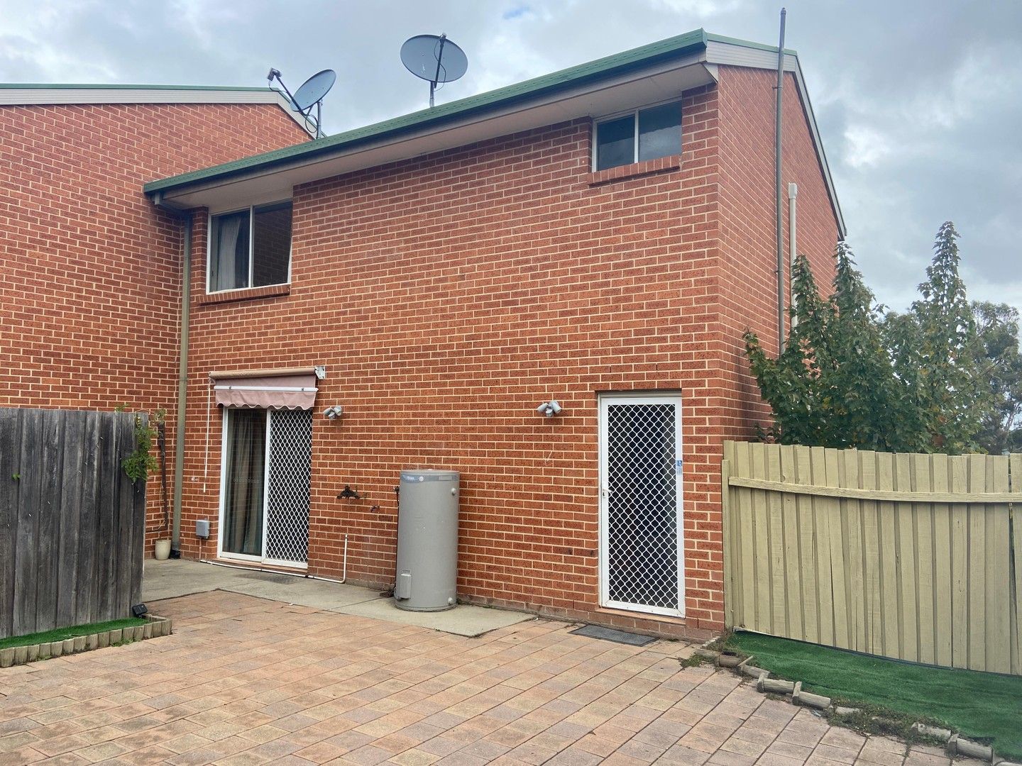 3 bedrooms Townhouse in 8/33 Yarrawonga Street NGUNNAWAL ACT, 2913