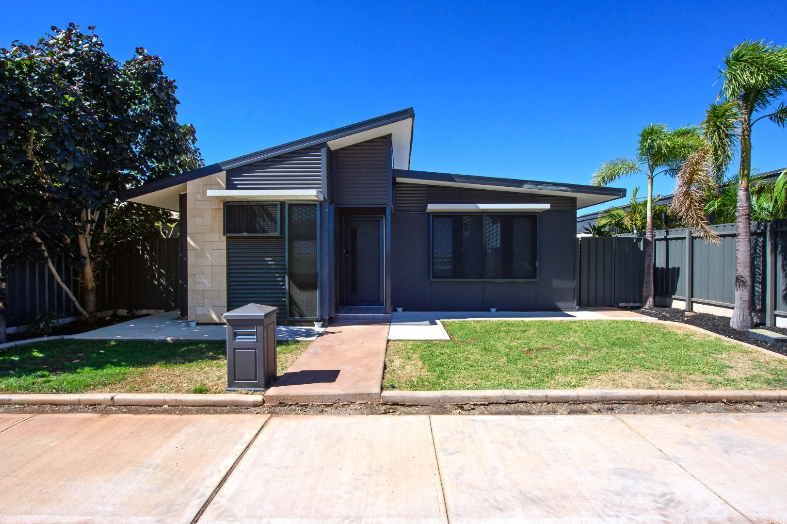 15 Tharnda Road, Baynton WA 6714