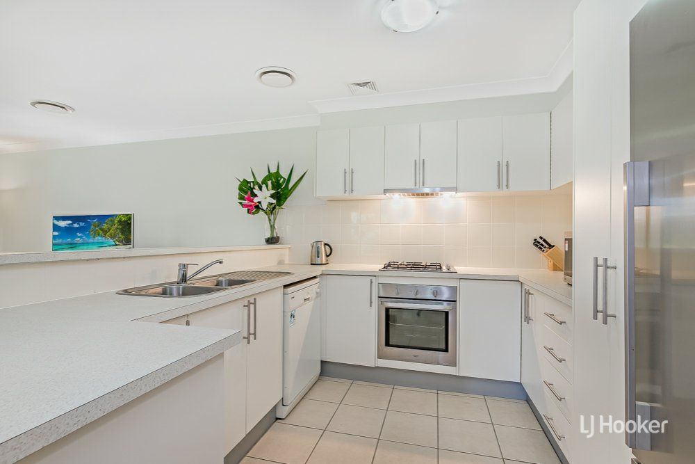 17 Treetop Circuit, Quakers Hill NSW 2763, Image 2