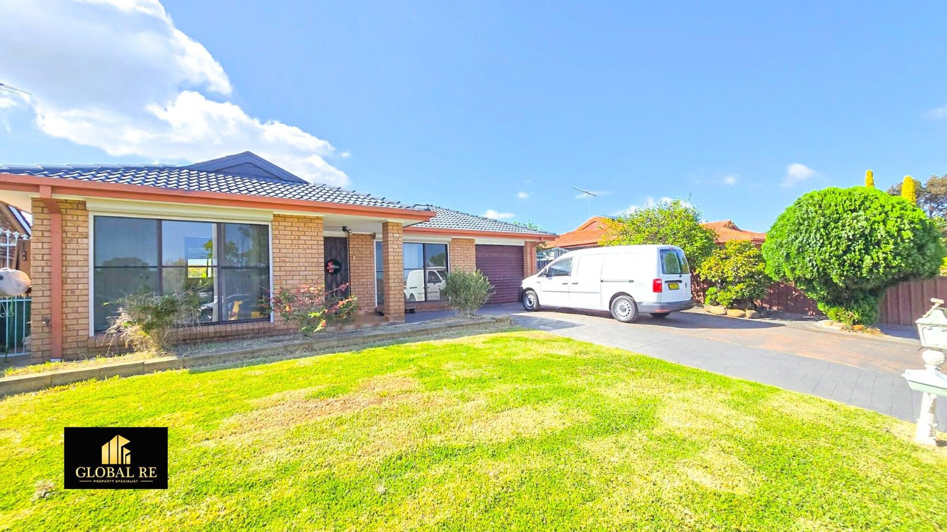 4 bedrooms House in 44 Aplin Road BONNYRIGG HEIGHTS NSW, 2177