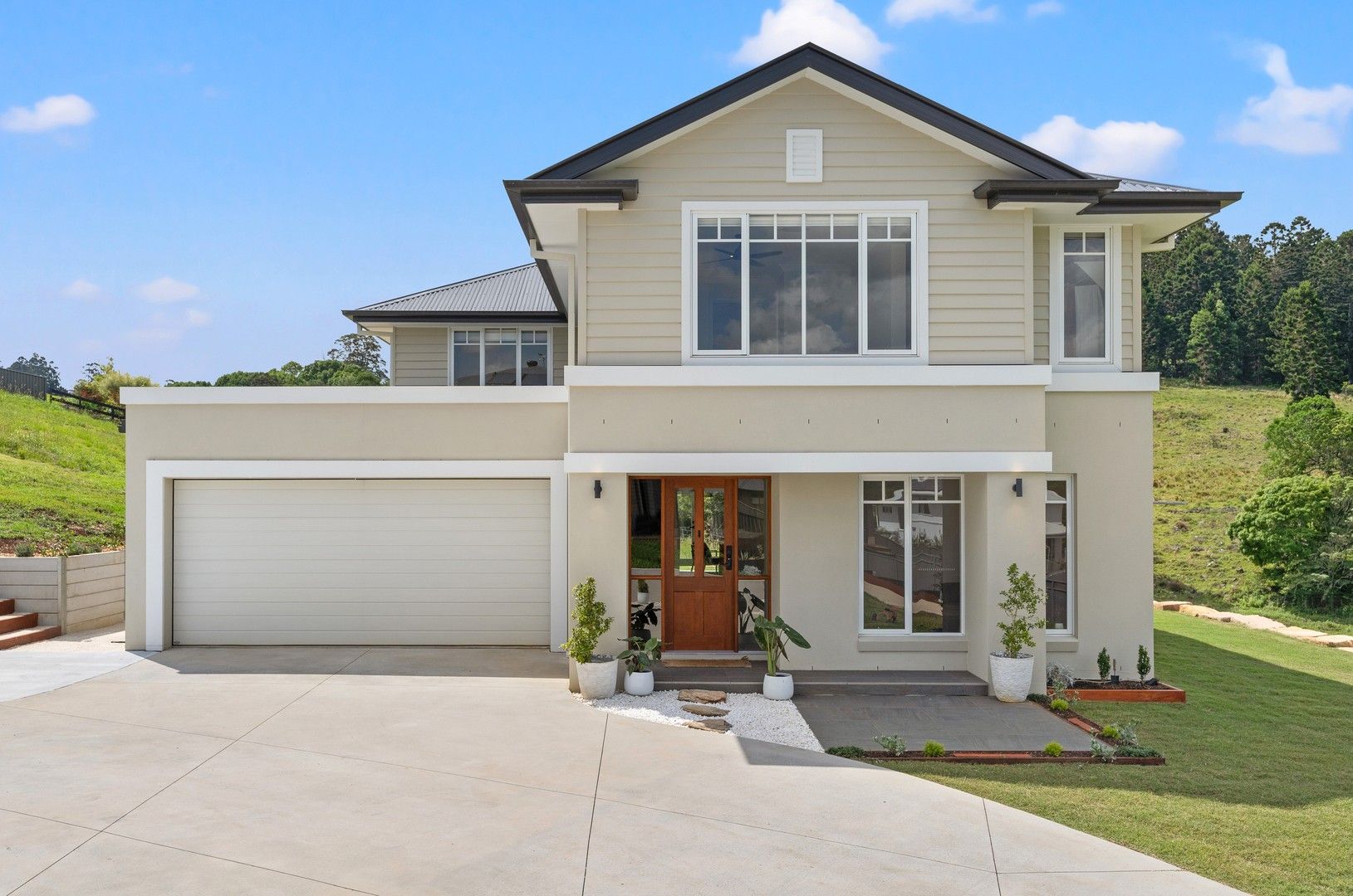 4 bedrooms House in 4 Hemlock Close GOONELLABAH NSW, 2480