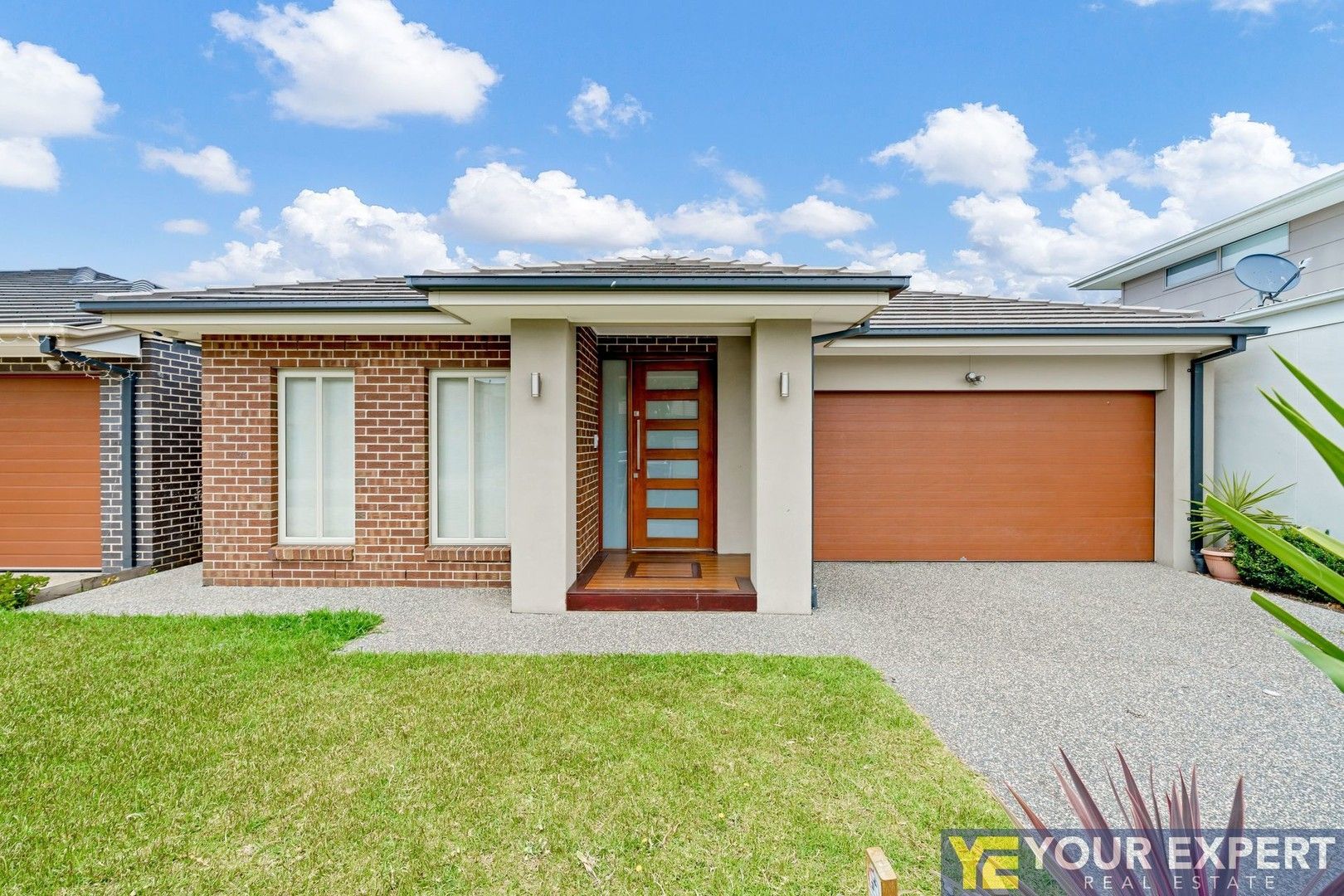 4 bedrooms House in 6 Blanchard Avenue KEYSBOROUGH VIC, 3173