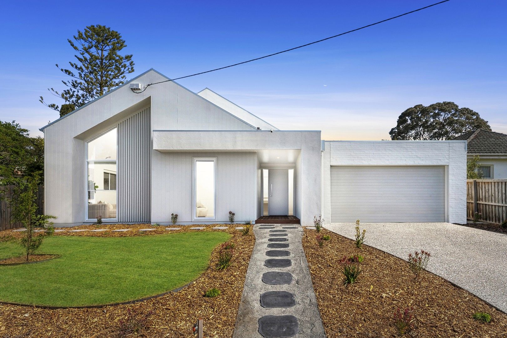 4 bedrooms House in 50 Nantes Street NEWTOWN VIC, 3220