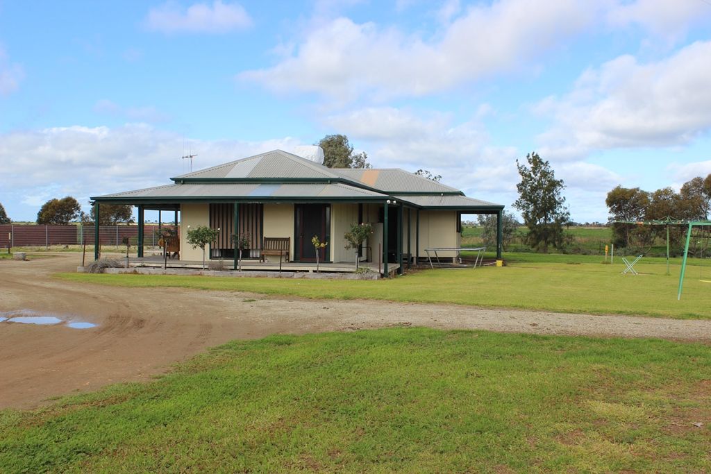 116 Lake William Road, Mystic Park VIC 3579, Image 2