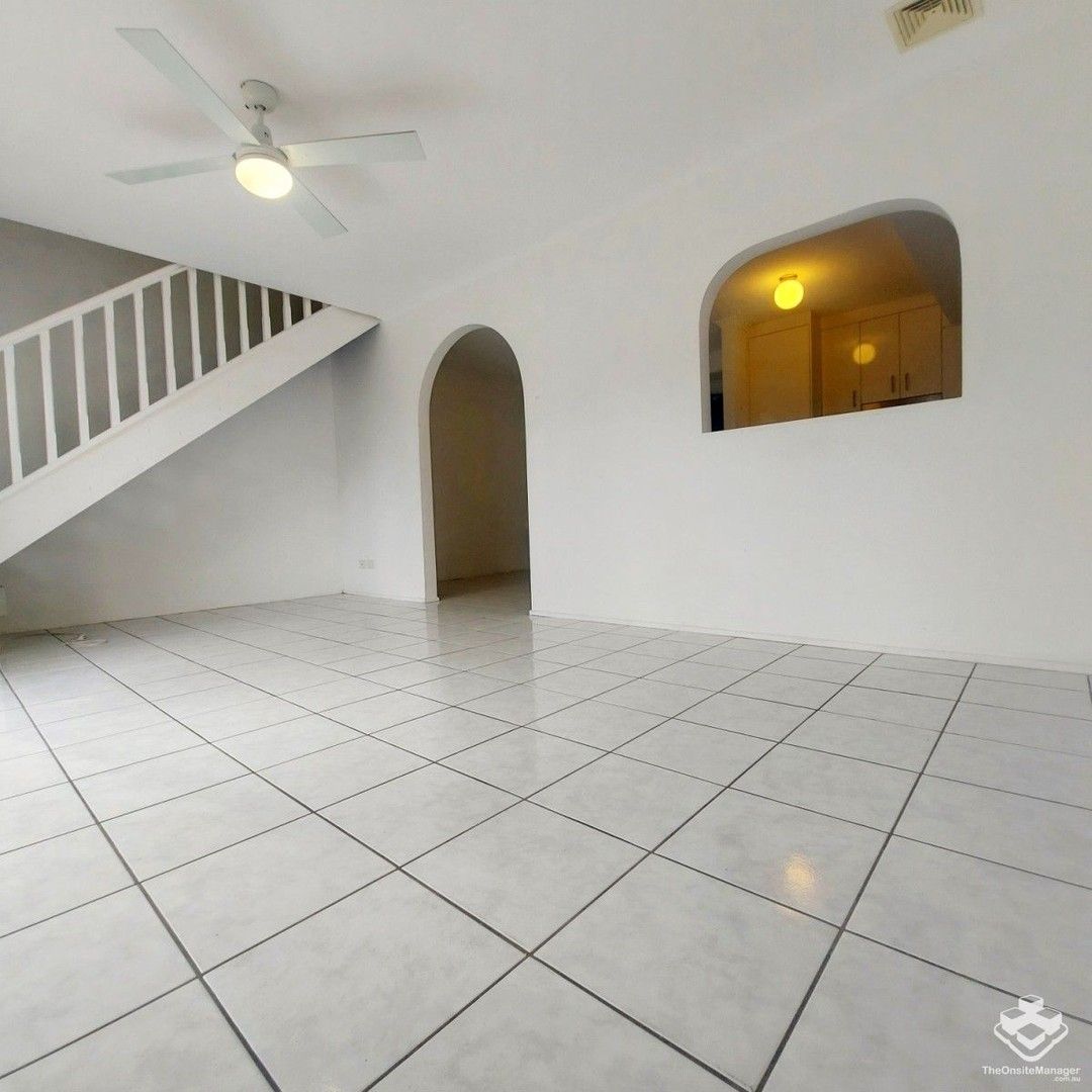 3 bedrooms Townhouse in ID:21141897/452 Hellawell Road SUNNYBANK HILLS QLD, 4109