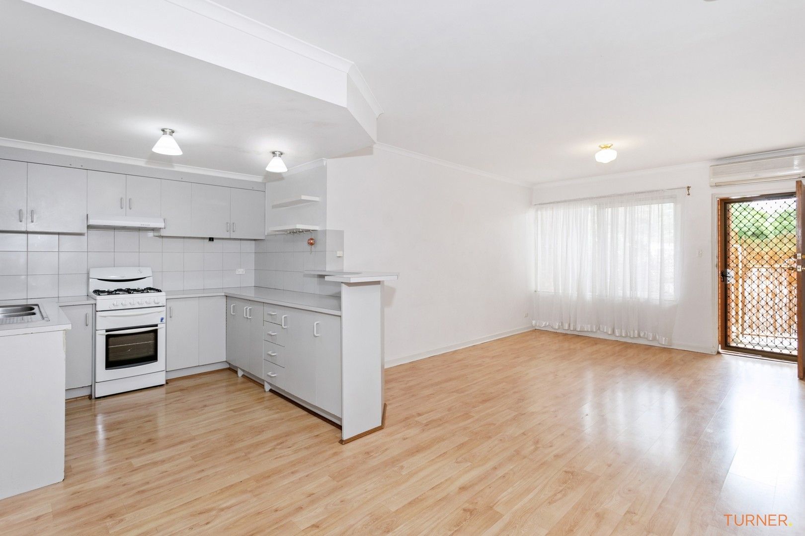 2 bedrooms Apartment / Unit / Flat in 2/142 Carrington Street ADELAIDE SA, 5000