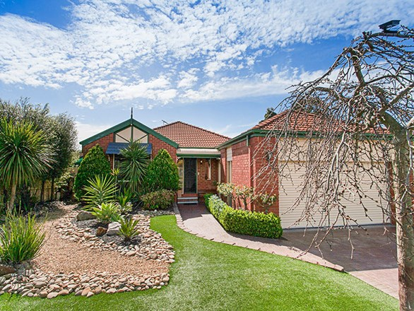 8 Market Court, Skye VIC 3977