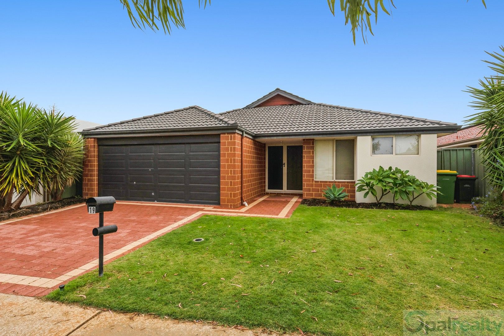 4 bedrooms House in 19 Blaxland Terrace BALDIVIS WA, 6171