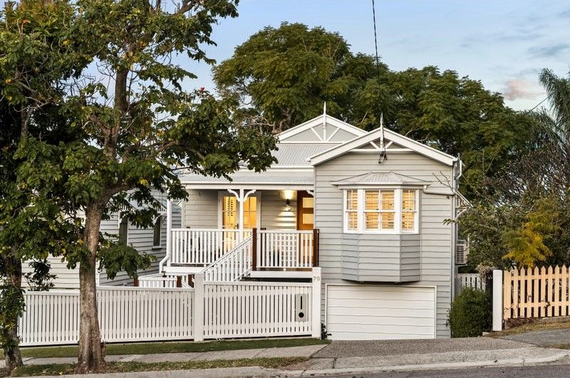 5 bedrooms House in 70 Richmond Street GORDON PARK QLD, 4031
