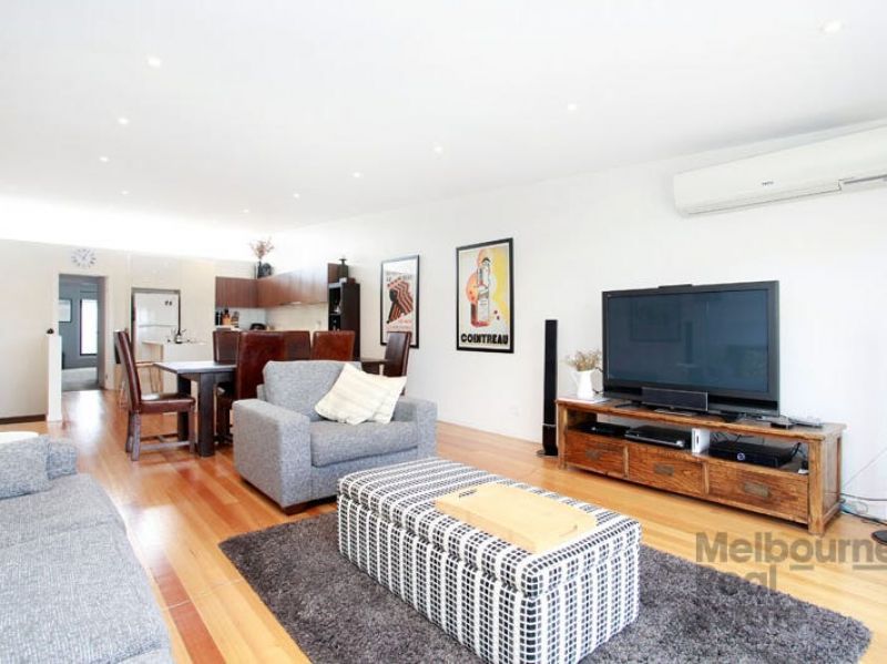 3 bedrooms Apartment / Unit / Flat in 6/1-7 Colebrook Street BRUNSWICK VIC, 3056