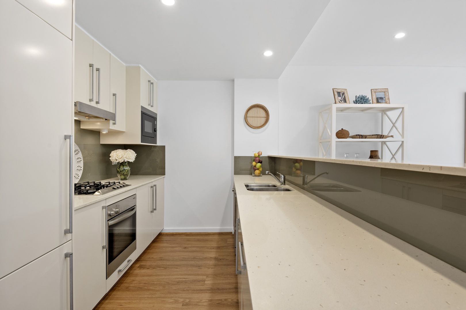 17/2a Campbell Parade, Manly Vale NSW 2093, Image 2