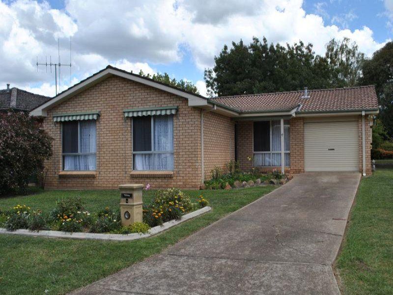 3 bedrooms House in 4 Markham Avenue ORANGE NSW, 2800