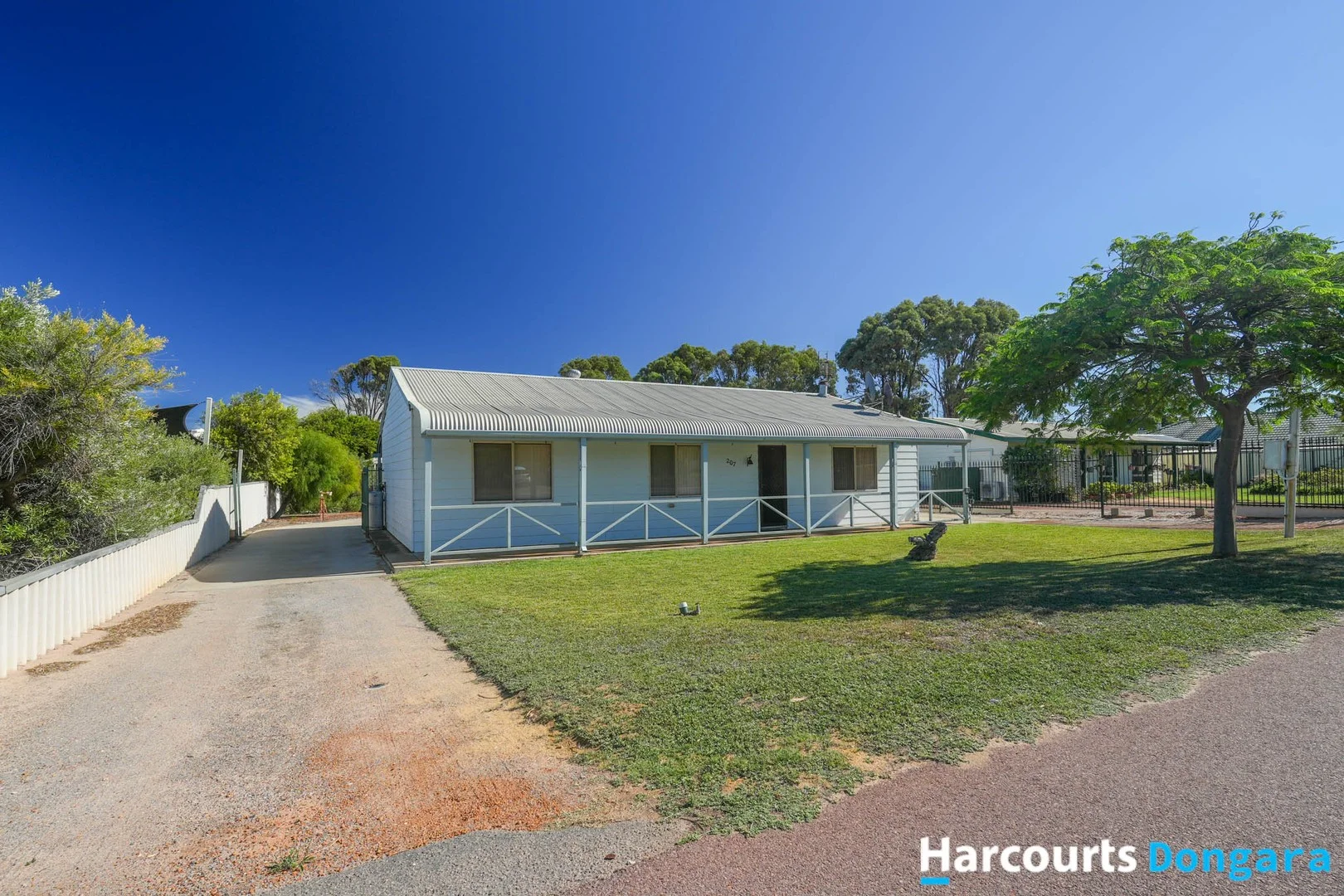 207 Point Leander Drive, Port Denison WA 6525