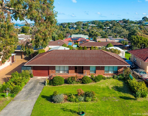 51 Renown Avenue, Victor Harbor SA 5211