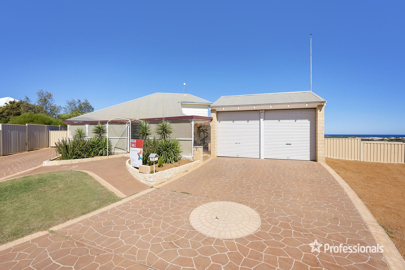 7 Vince Court, Wandina WA 6530, Image 0