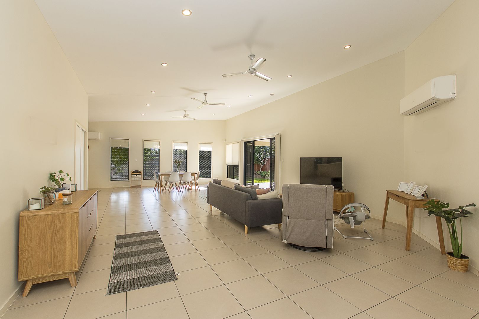 2 Glendower Street, Bushland Beach QLD 4818, Image 1